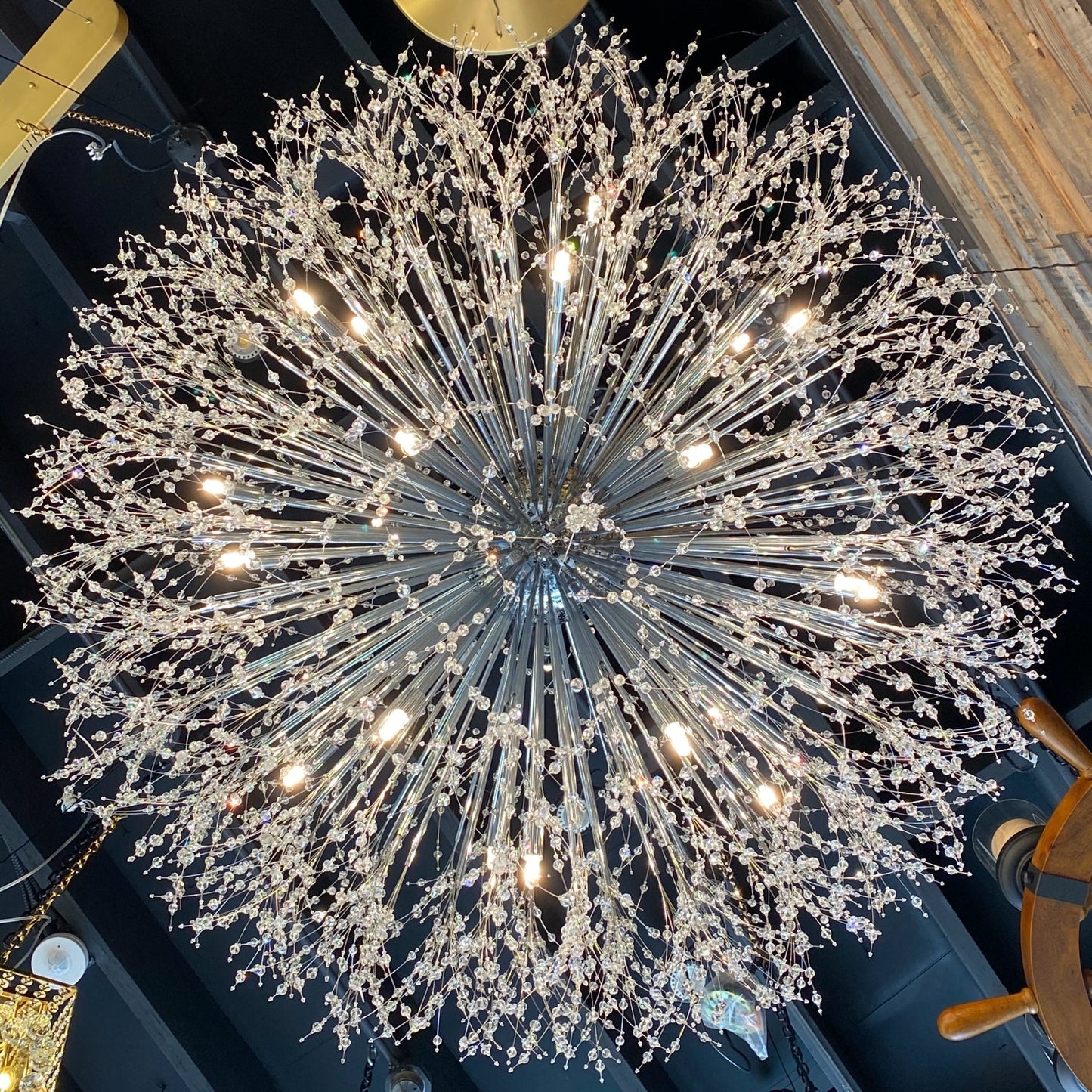 G5.3 halogen bulb warm white glow installed.